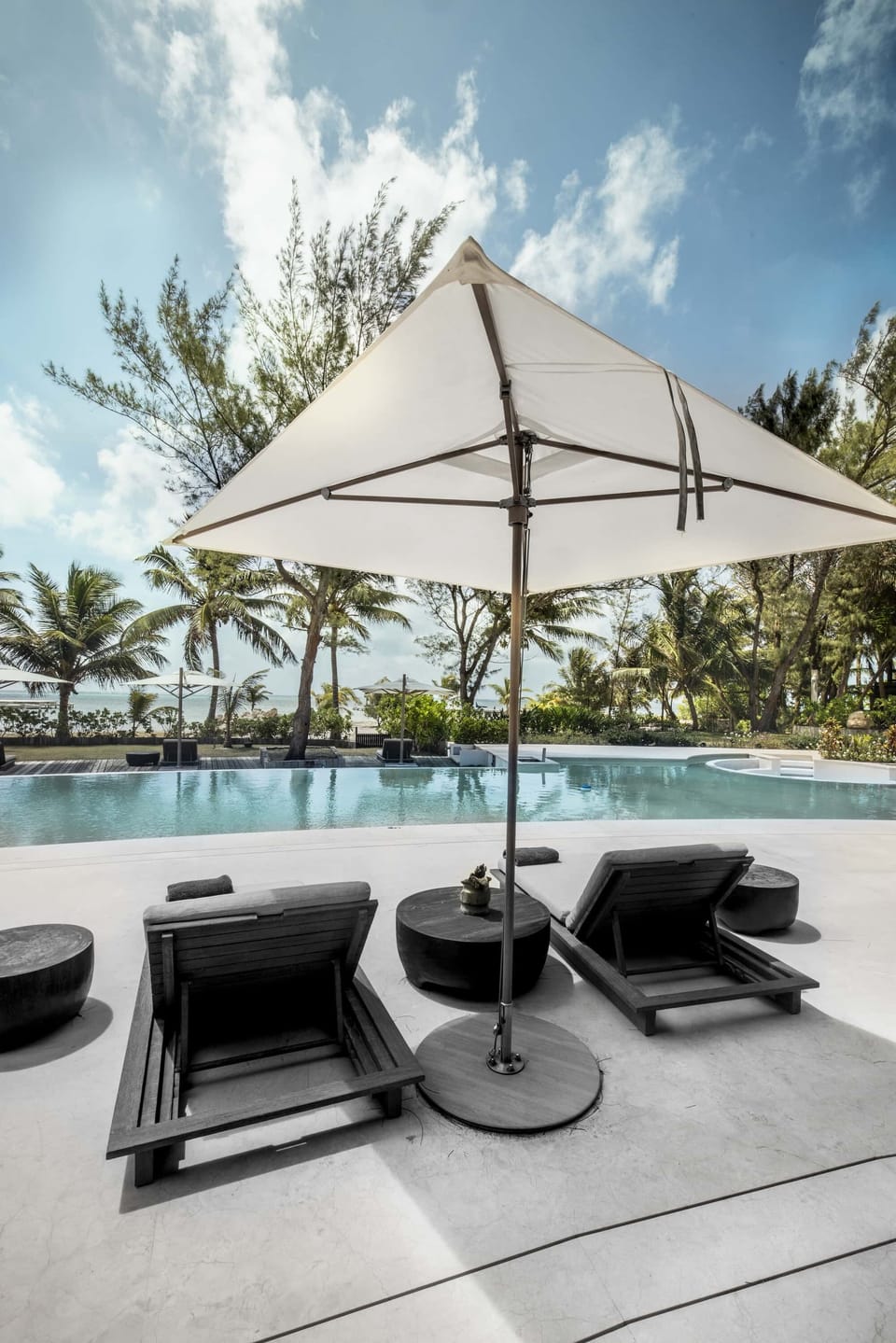Abrazos Belize Ocean Front and Pool