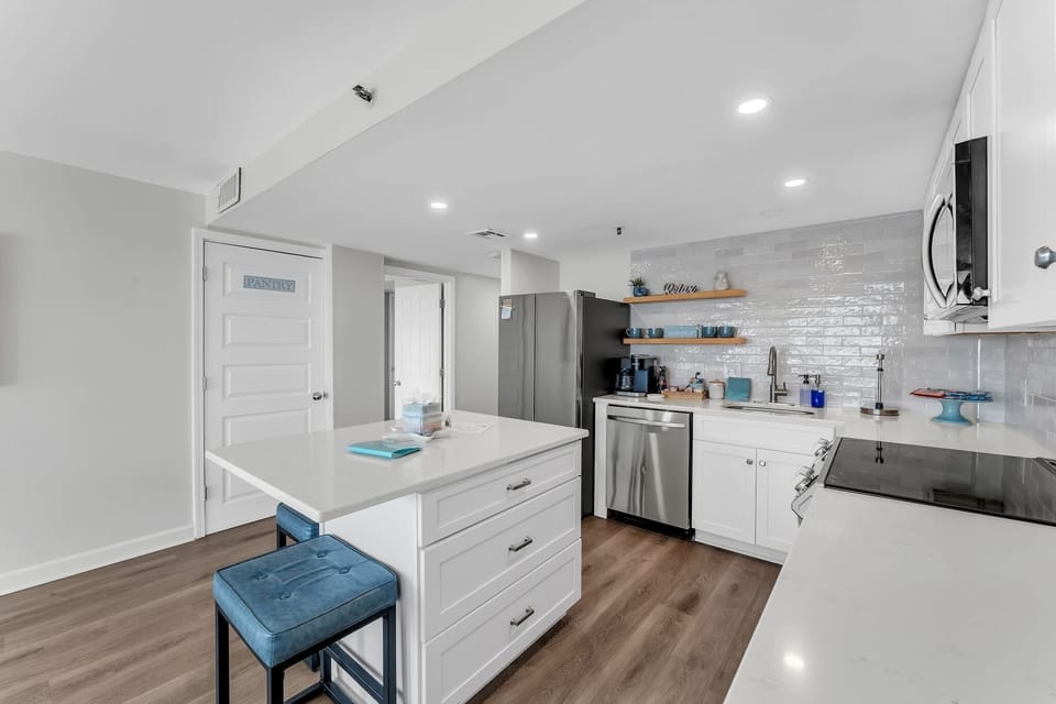 Indoors, Kitchen, Home Decor, Appliance, Refrigerator