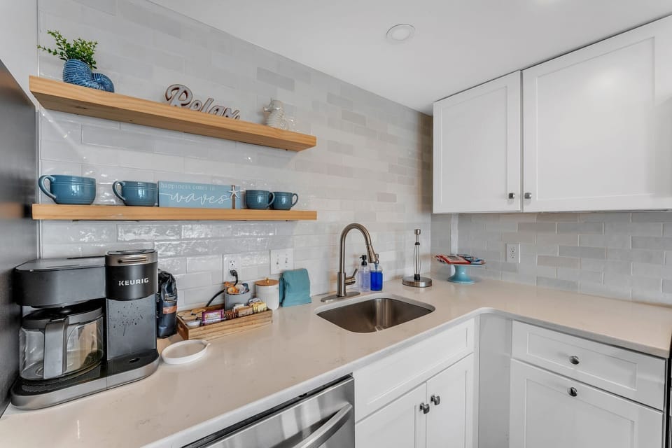 Indoors, Kitchen, Sink, Sink Faucet, Shelf