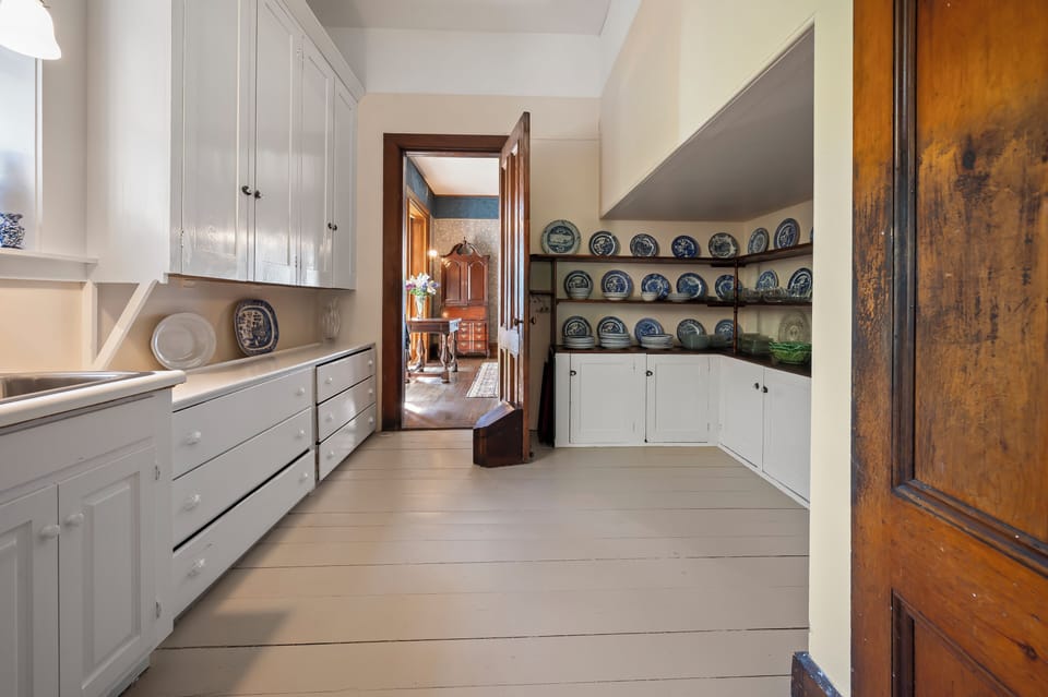 Dish room