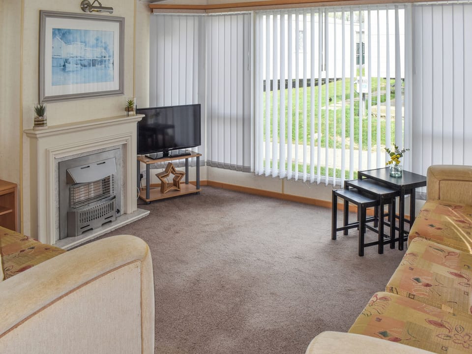 Living area | Flip-Flop Lodge, Sandown