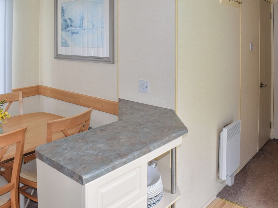 Dining Area | Flip-Flop Lodge, Sandown