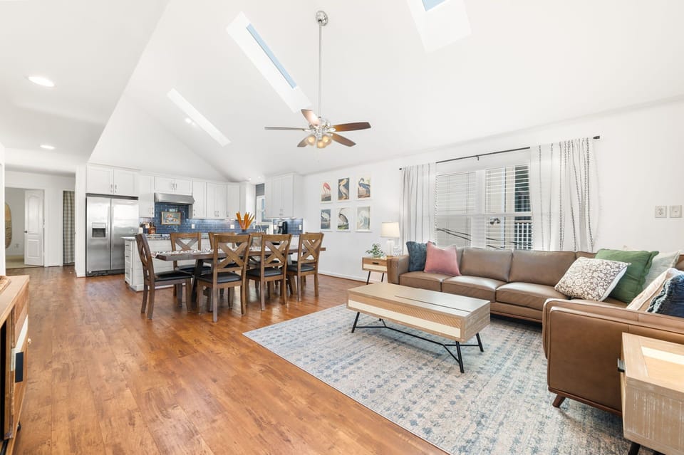 Vaulted ceilings with an incredible amount of natural light