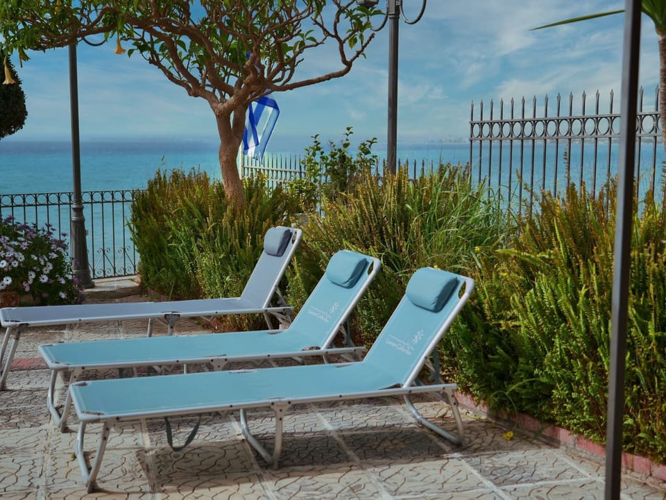 Free sunbeds
