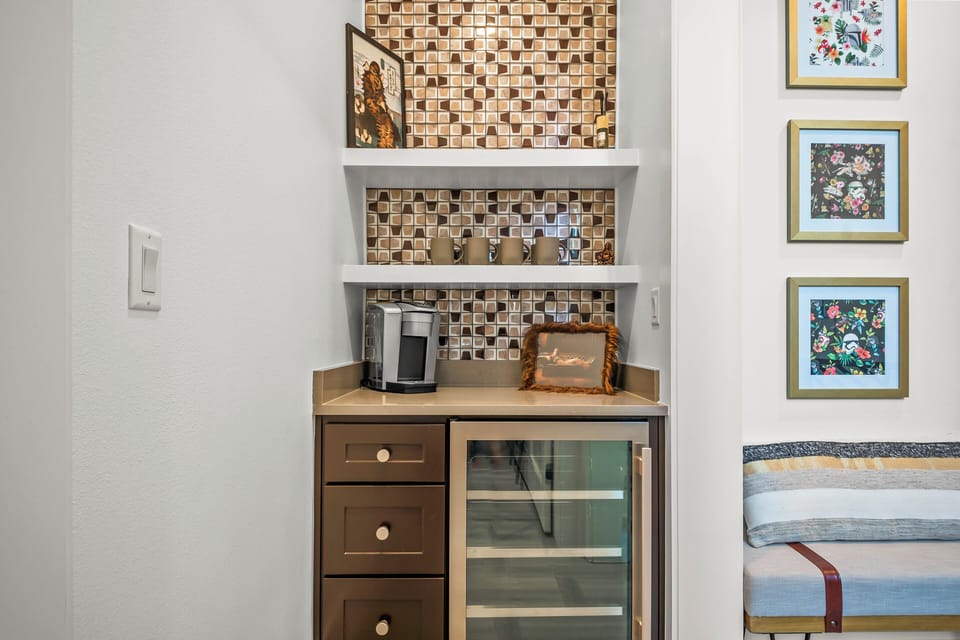 Coffee Bar, 2nd Floor