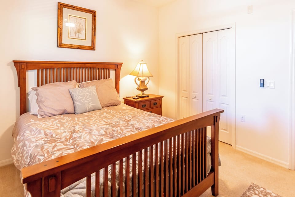 2nd bedroom with closet.