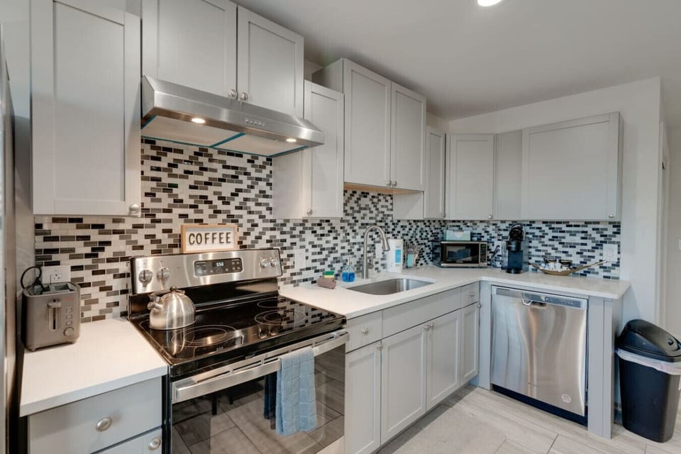 Kitchen stove/Sink