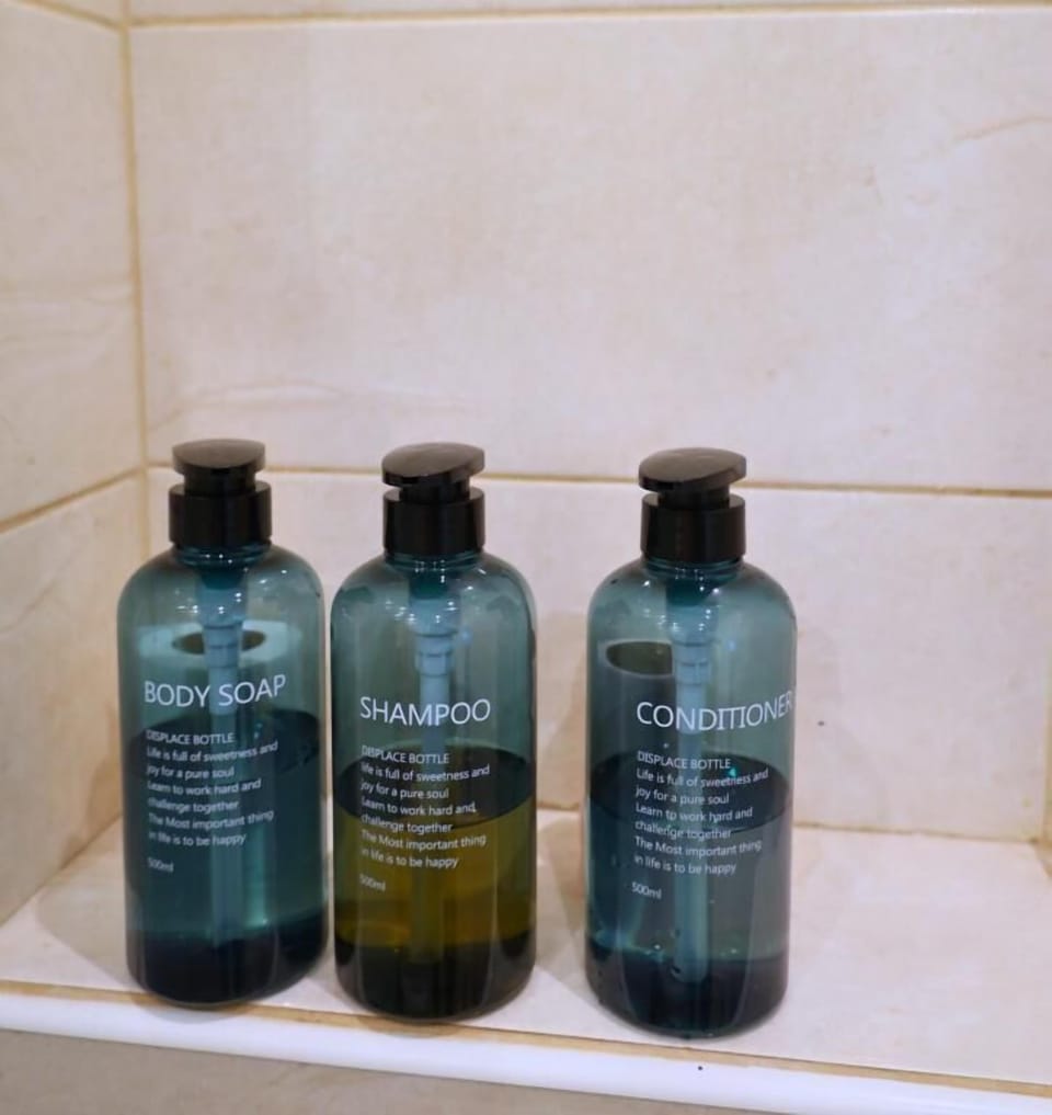 Bathroom amenities
