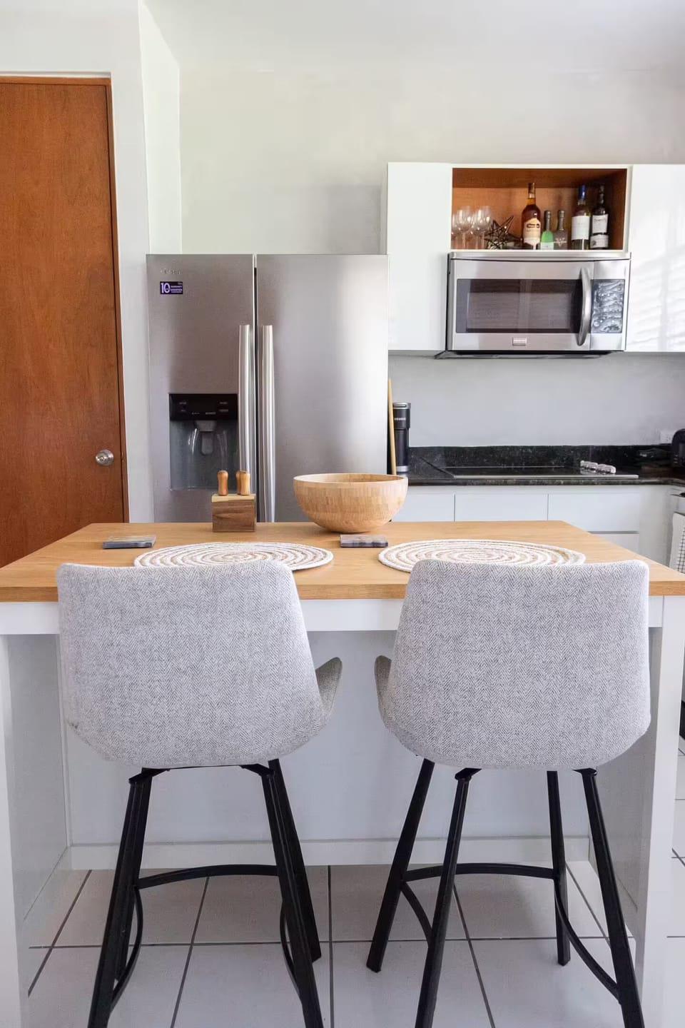 Complete kitchen