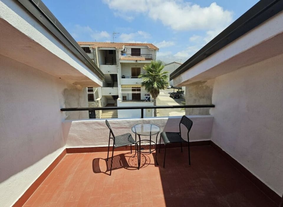 Balcony 2