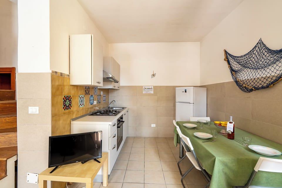 Kitchen and dining area