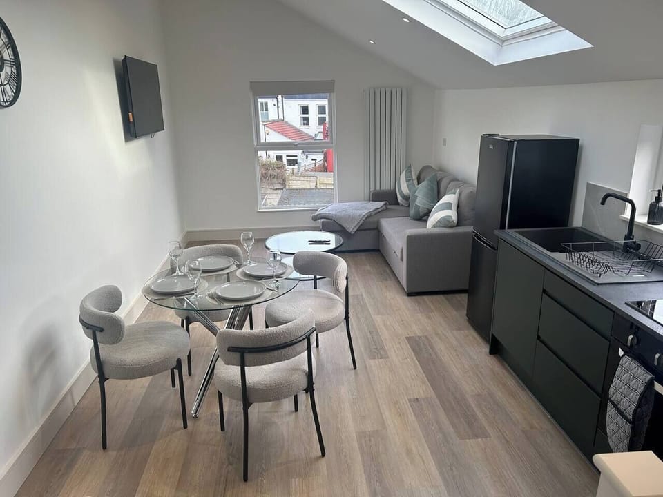 1f52cb74-b354-4d94-80f8-a1f3fe7fbabd