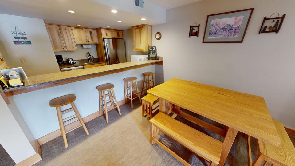 Dining Table Seats 6, Kitchen Bar Seats 4 - Dining Table Seats 6, Kitchen Bar Seats 4