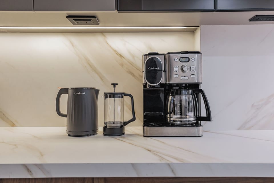 Coffee makers, coffee, tea