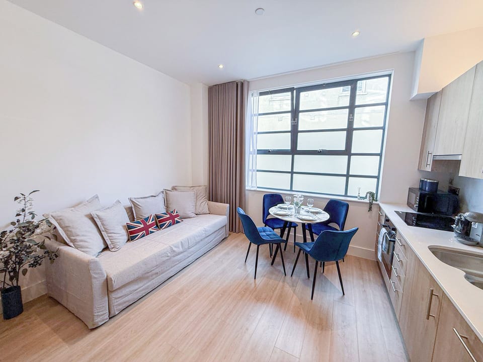 Chic 1-Bedroom Flat in Regent's Park near Marylebone
