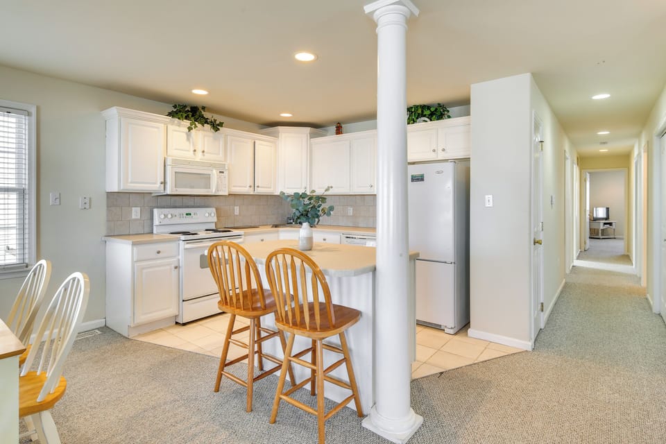 Kitchen | Trash Bags/Paper Towels