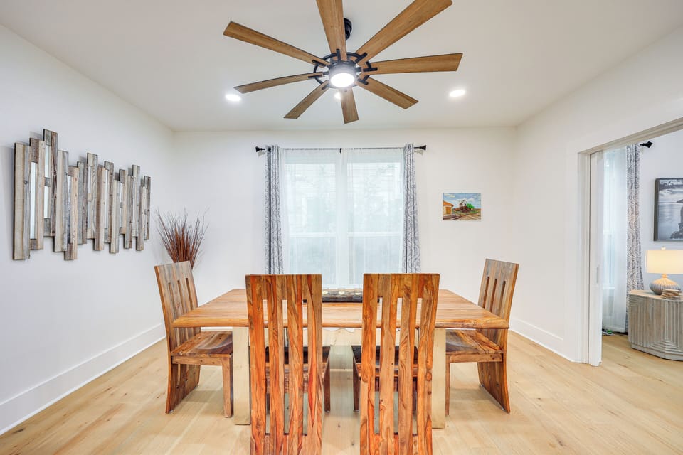 Dining Area | 1st Floor