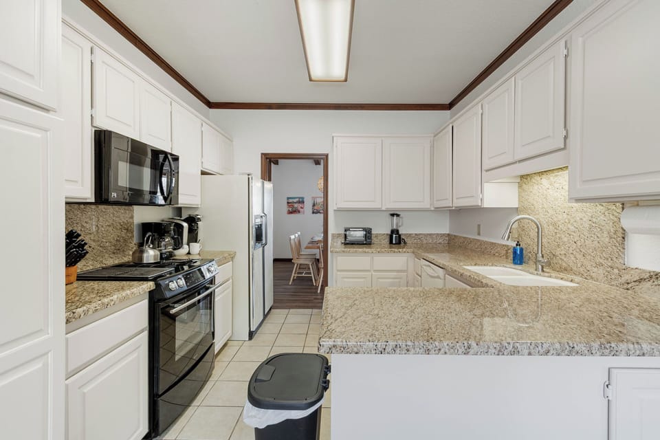 Fully equipped kitchen