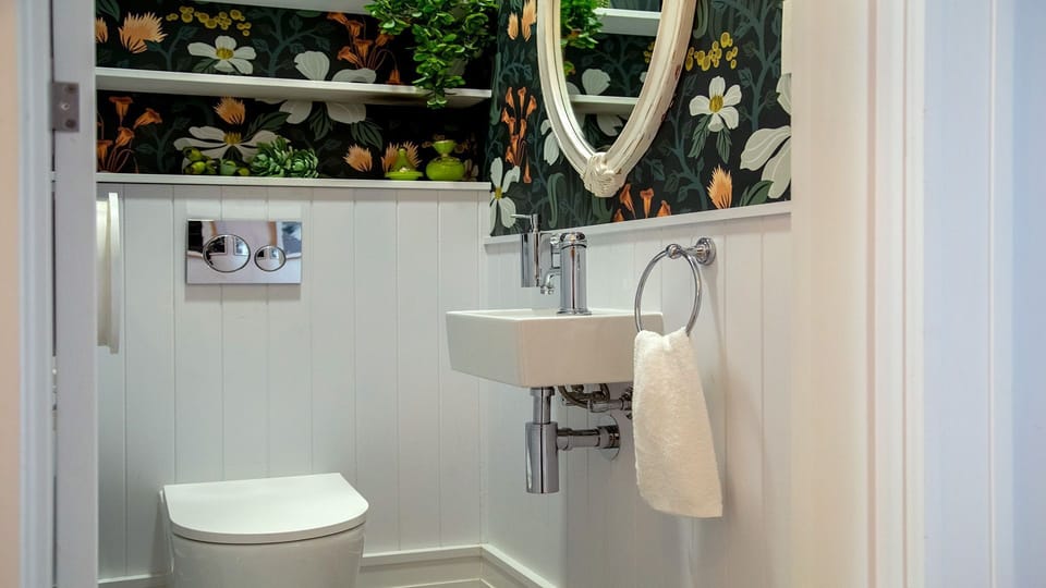 Amoré Bowral | Powder room 