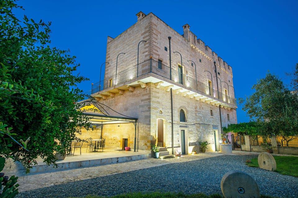 Masseria Antoglia at night