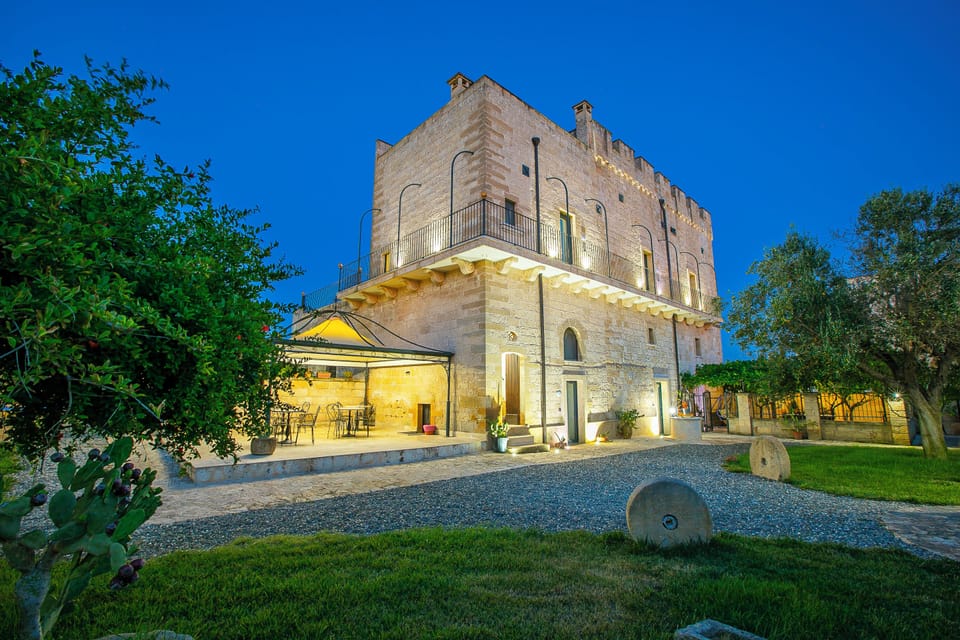 Masseria Antoglia at night