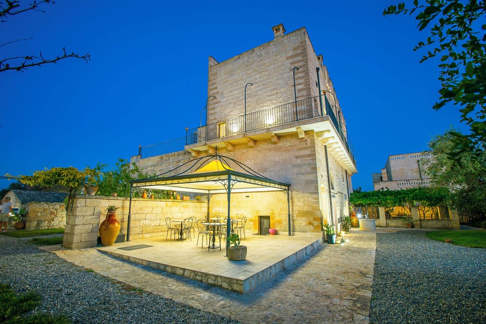 Masseria Antoglia at night