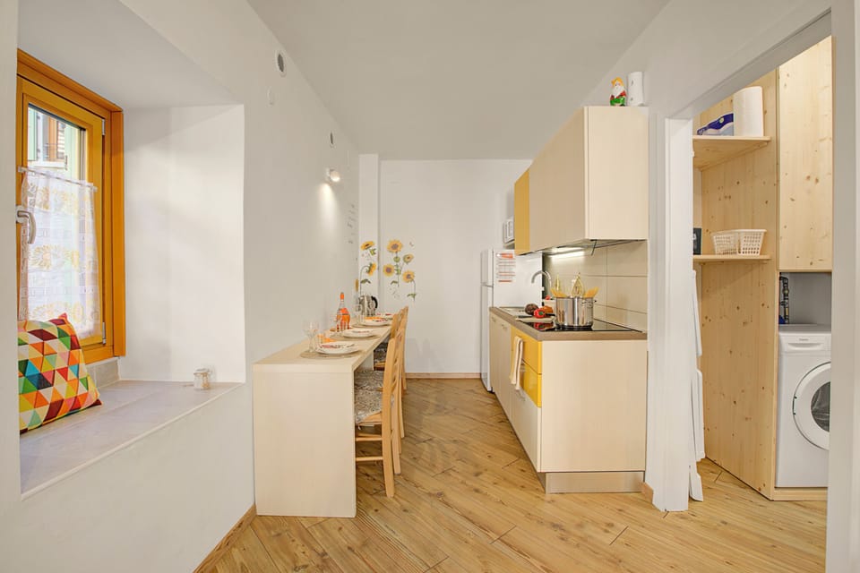 Kitchen and dining area
