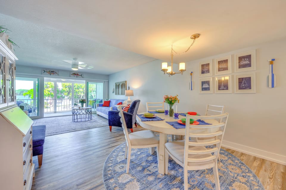 Dining Area | 1st Floor | Central A/C & Heating | Dishware & Flatware