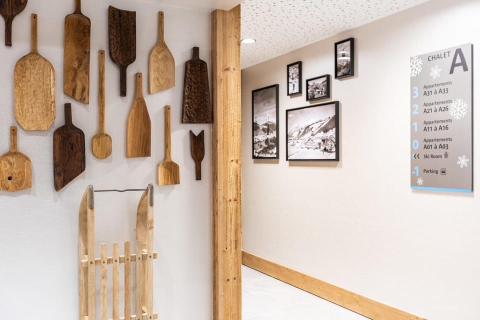 Entrance / Reception