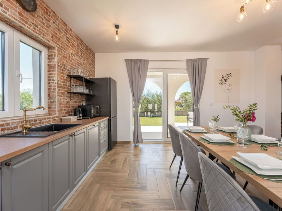 Furniture, Interior Design, Flooring, Kitchen, Wood, Ceiling, Floor, Countertop, Kitchen & Dining Room Table, Home