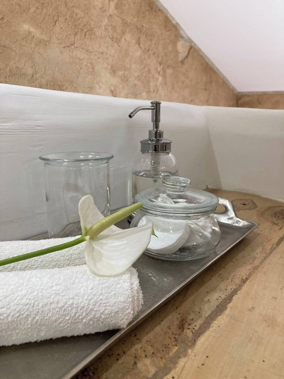 Bathroom amenities
