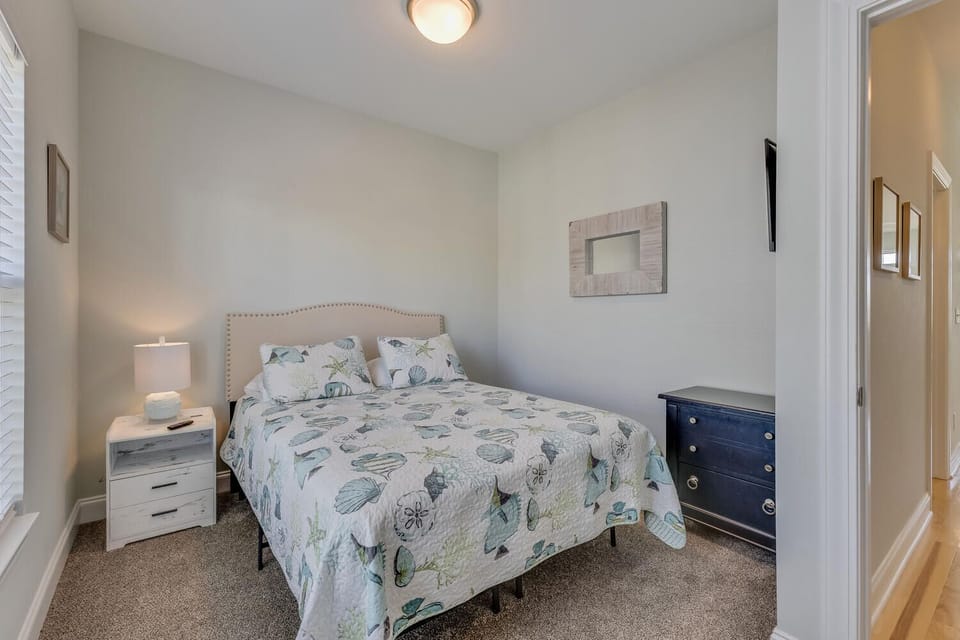 Bedroom 3 (1st Floor)