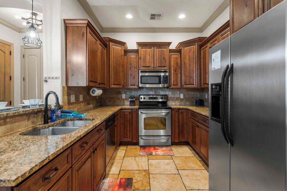 Prepare your favorite meals in the full kitchen 