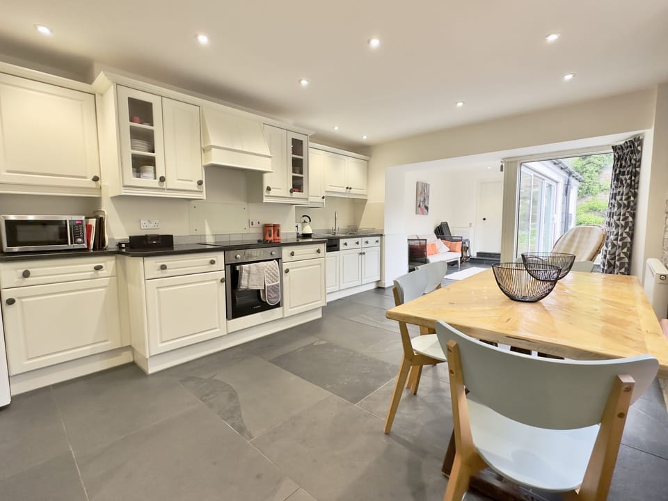 36 High Street Holiday Cottage, Padstow, North Cornwall