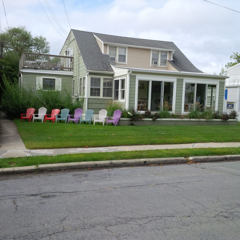 view of the front of the property