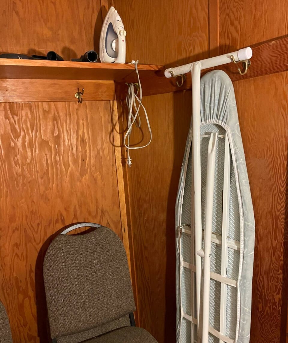 extras in big closets 