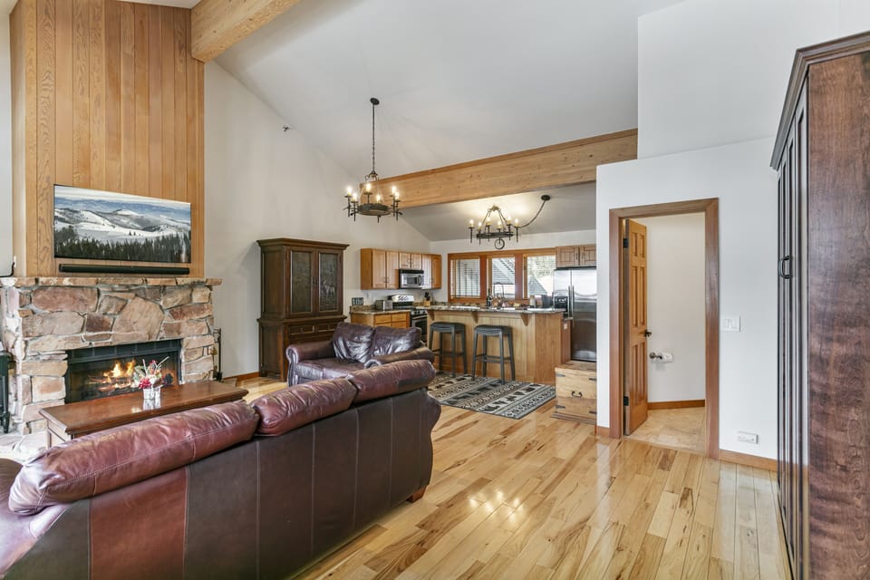 Indoors, Furniture, Living Room, Floor, Flooring