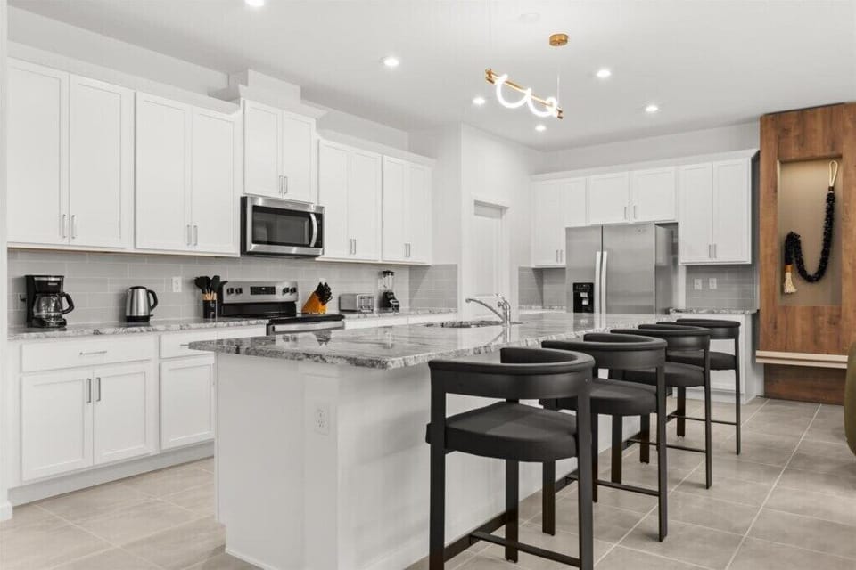 2318 Sea Rock Rose Trail (7).jpg