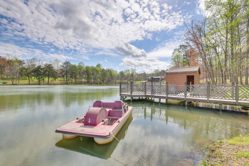 Lake Access | Fishing Dock | Pedal Boat Provided