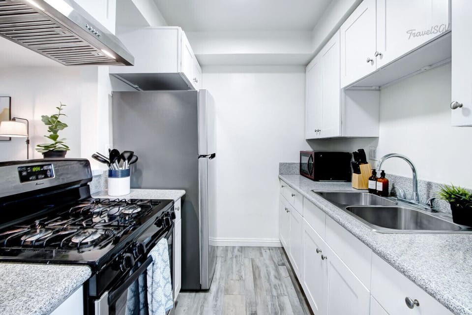 Morning coffee to midnight snack, this kitchen is ready for you. Book your flavorful stay now. #travelsgvcertified