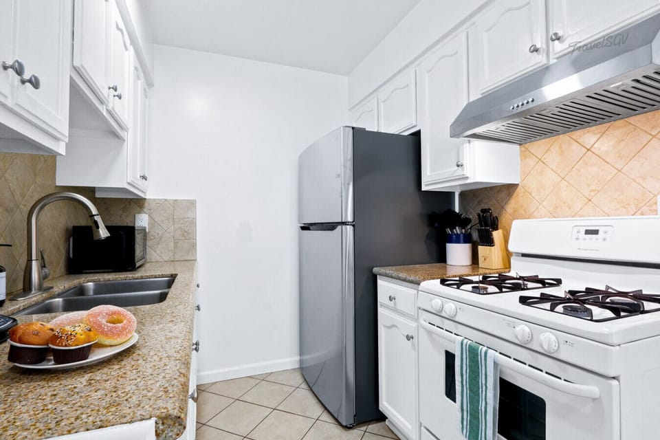 Cook like a local and dine like a guest. Our fully equipped kitchen is a foodie`s dream #TravelSGVCertified