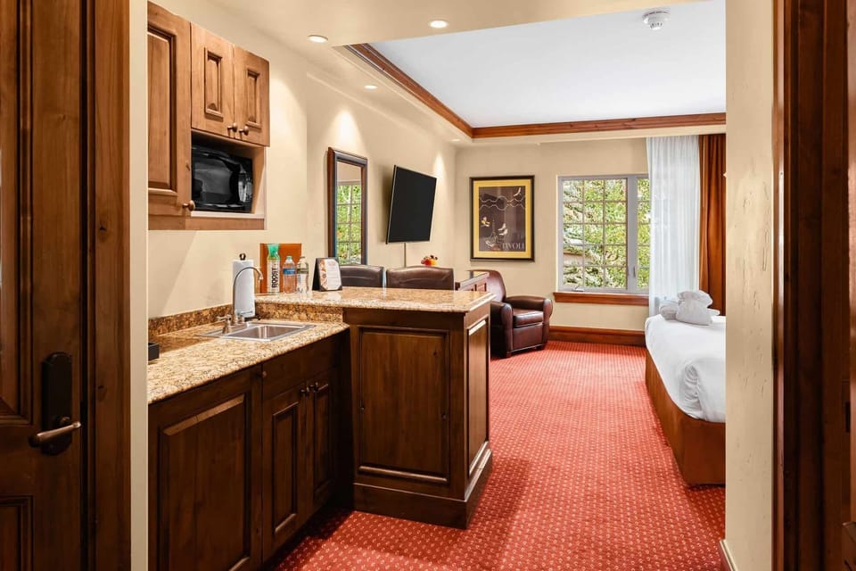 Enjoy easy snacks and drinks with the in-room kitchenette.