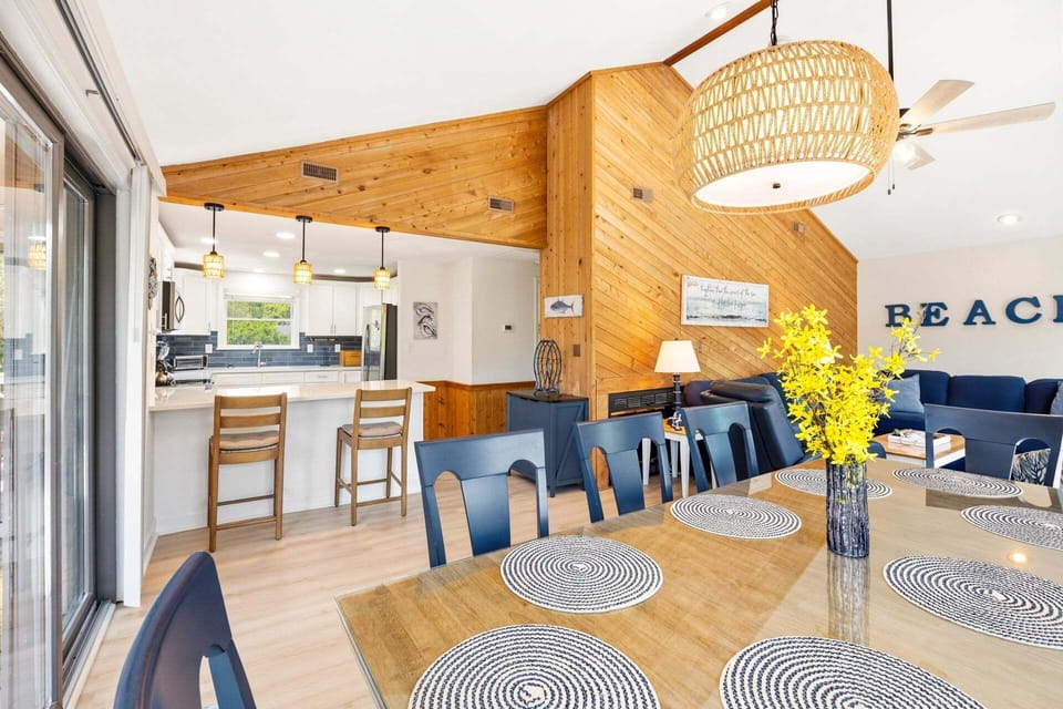 The Dining Area welcomes you to enjoy a delicious meal together with your family.