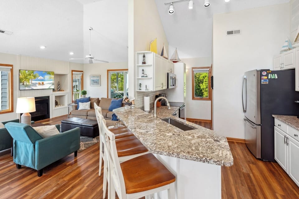 Eat together with your group in the Dining Area while the sun sets just outside the large windows.