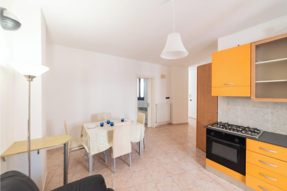 Kitchen and dining area