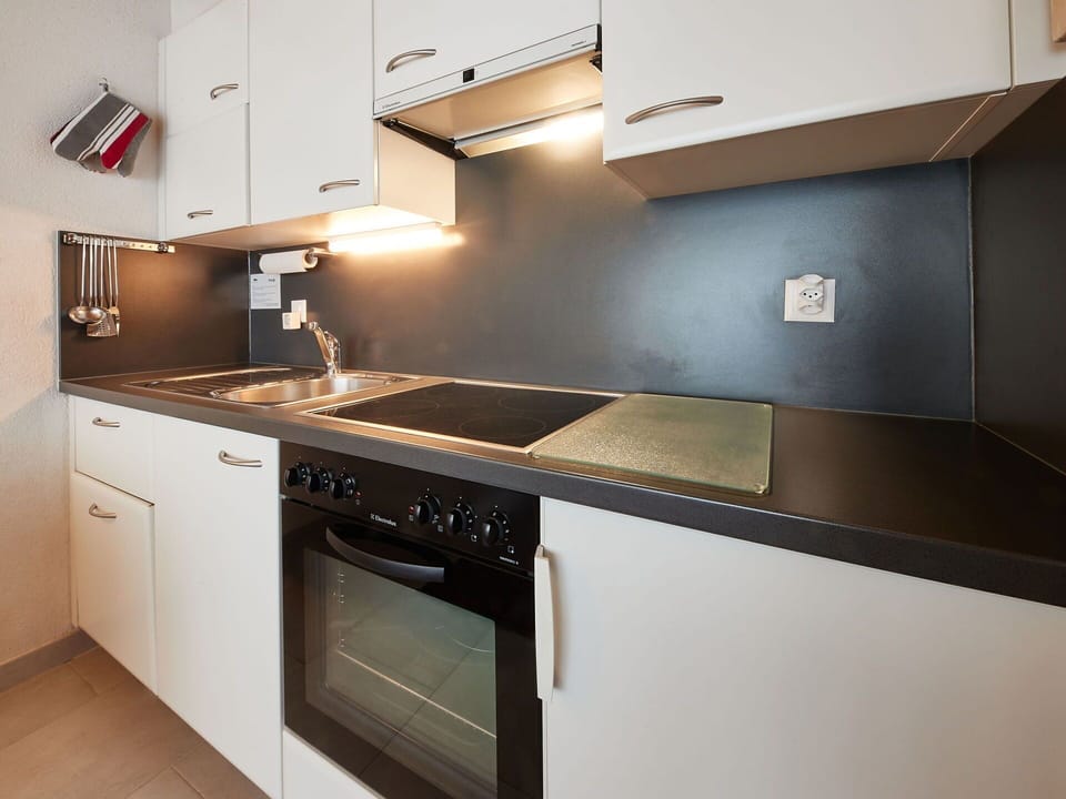 Cabinetry, Countertop, Building, Kitchen Stove, Sink, Tap, Kitchen Appliance, Kitchen, Wood, Kitchen Sink