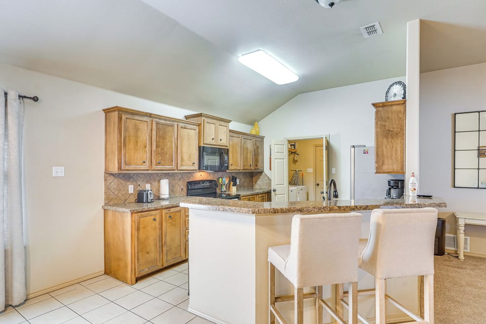 Kitchen | Cooking Basics | Drip Coffee Maker | Microwave | Toaster | Blender