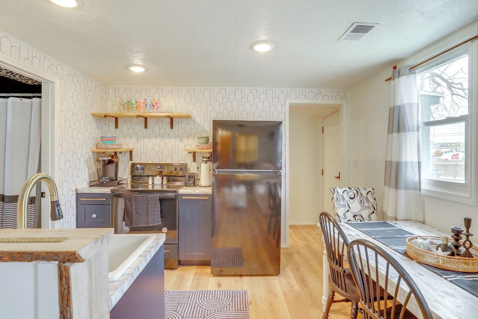 Kitchen | Cooking Basics | Pod Coffee Maker | Microwave | Toaster