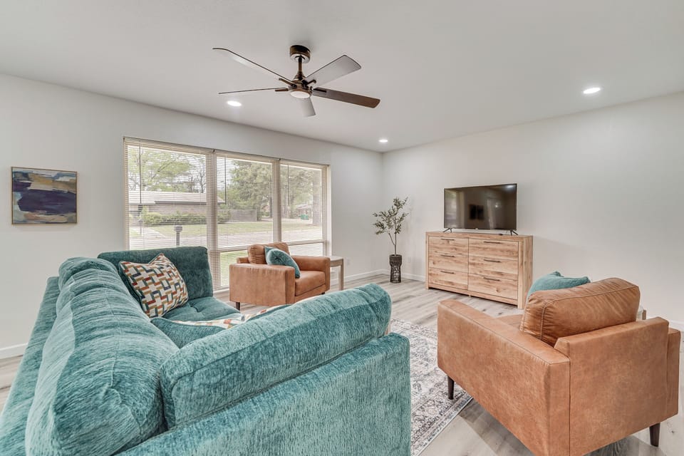 Texarkana Vacation Rental | 3BR | 2BA | 2 Steps to Enter | 1,600 Sq Ft