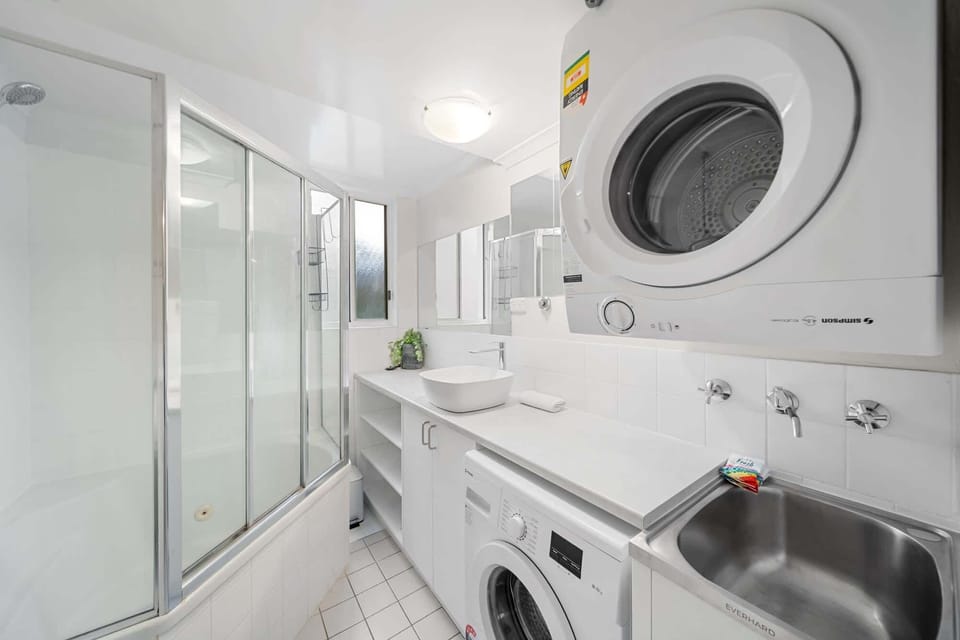Bathroom/Laundry